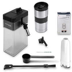 Le Welcome Pack de Delonghi : carafe à lait, Mug-To-Go, produits d'entretien