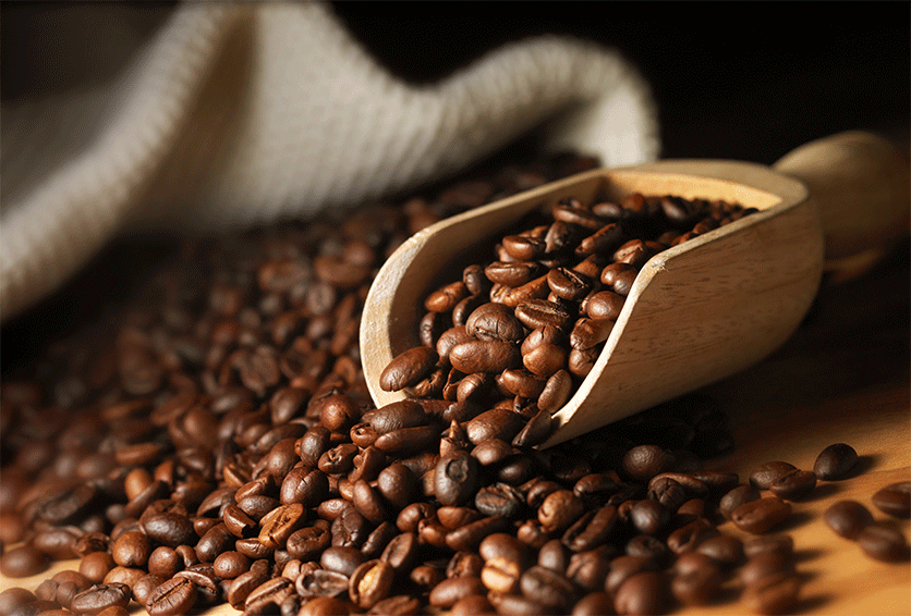 Le café en grain italien est torréfié lentement