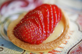 Tartelettes au citron vert et à la fraise